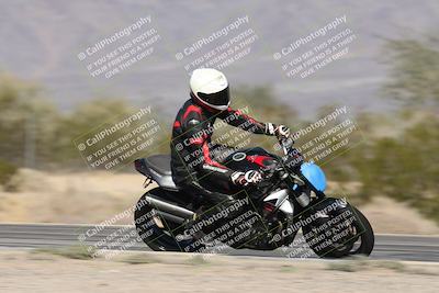 media/Dec-01-2025-Moto Forza (Mon) [[2daa91e15f]]/3-Beginner Group/Session 2 (Turn 7 Inside Pans)/